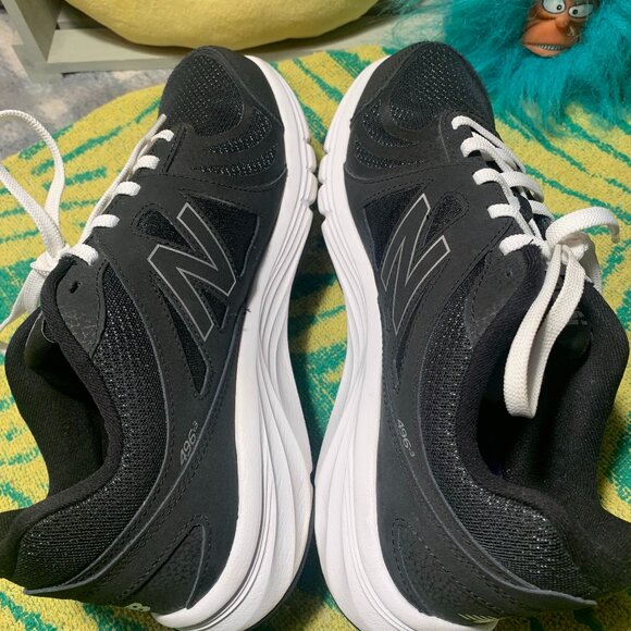 Women's Size 10.5 NB "496v3" Athletic Lightweight Shoes Black with White Trim - Picture 1 of 9